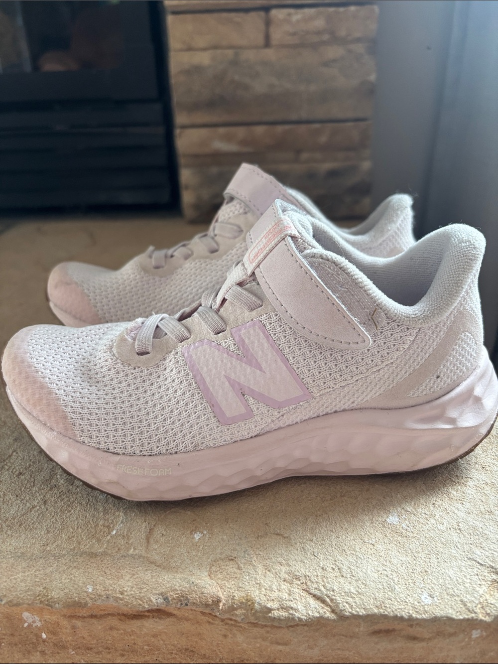 Girls New Balance Arishi Fresh Foam